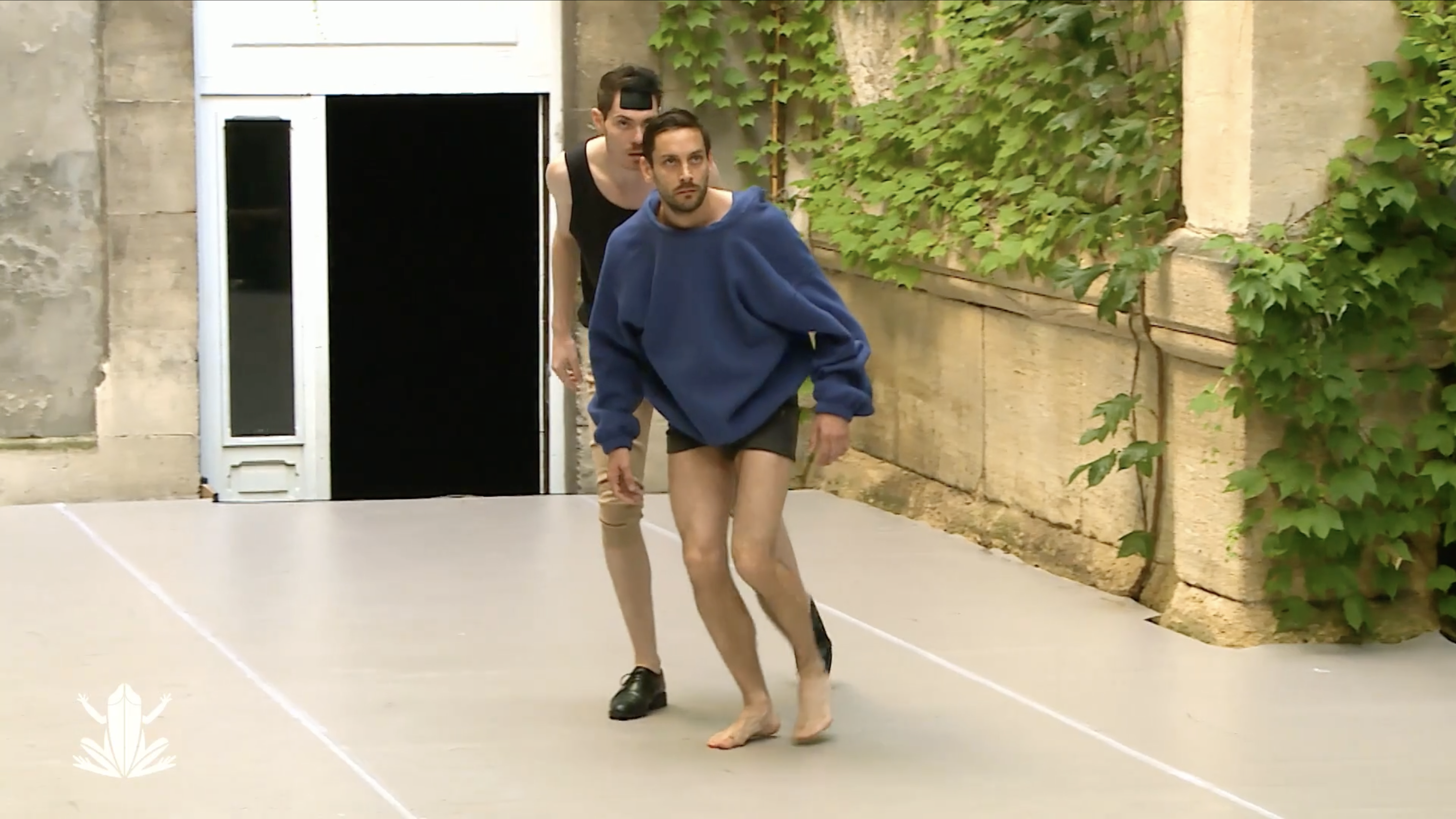 Je vais danser autour de ta tête…